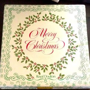 Royal Doulton 1977 Christmas Plate with Box Vintage